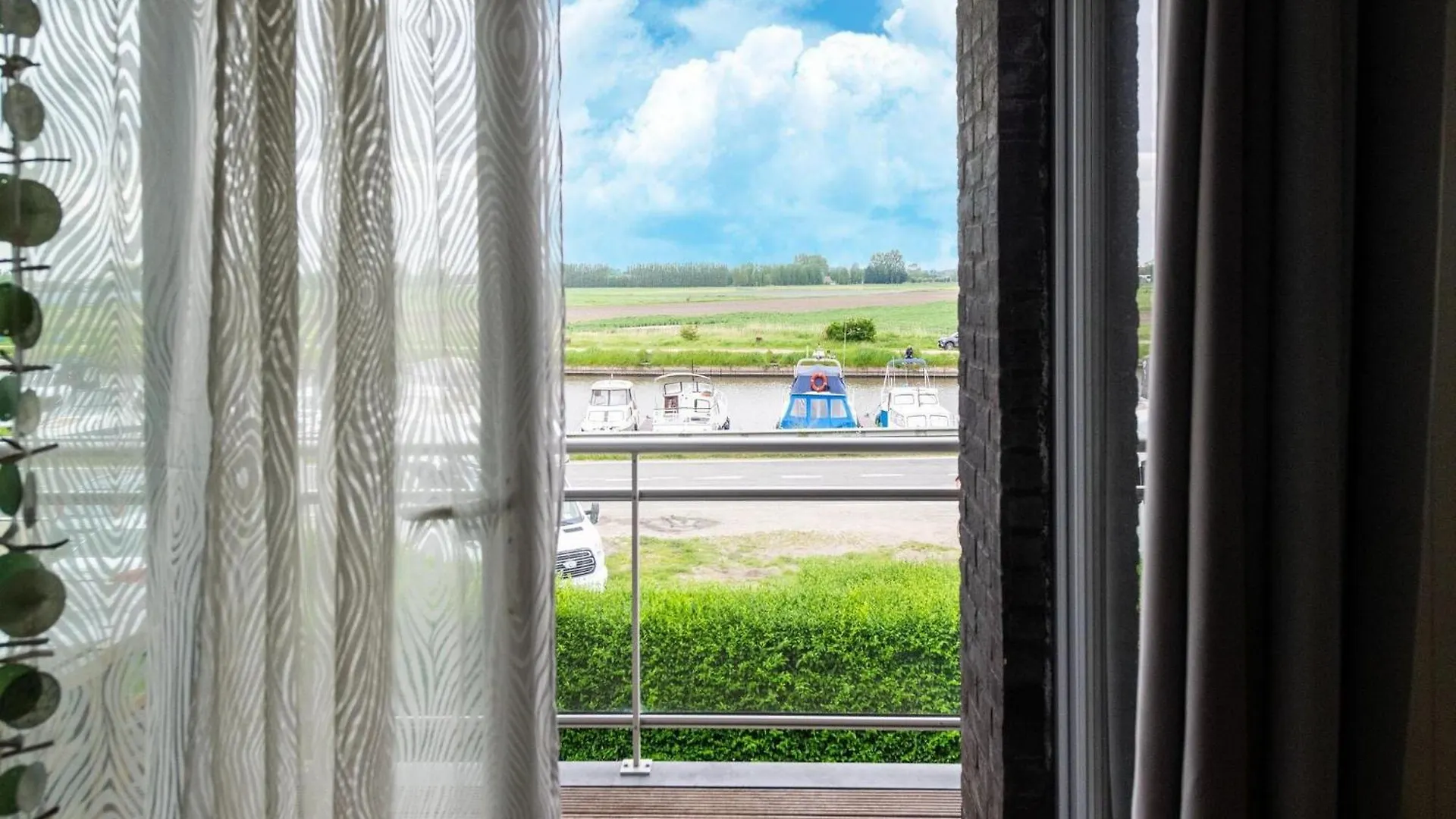 Cozy Apartment With A View Of The Canal Nieuwpoort 0*,  Belgium