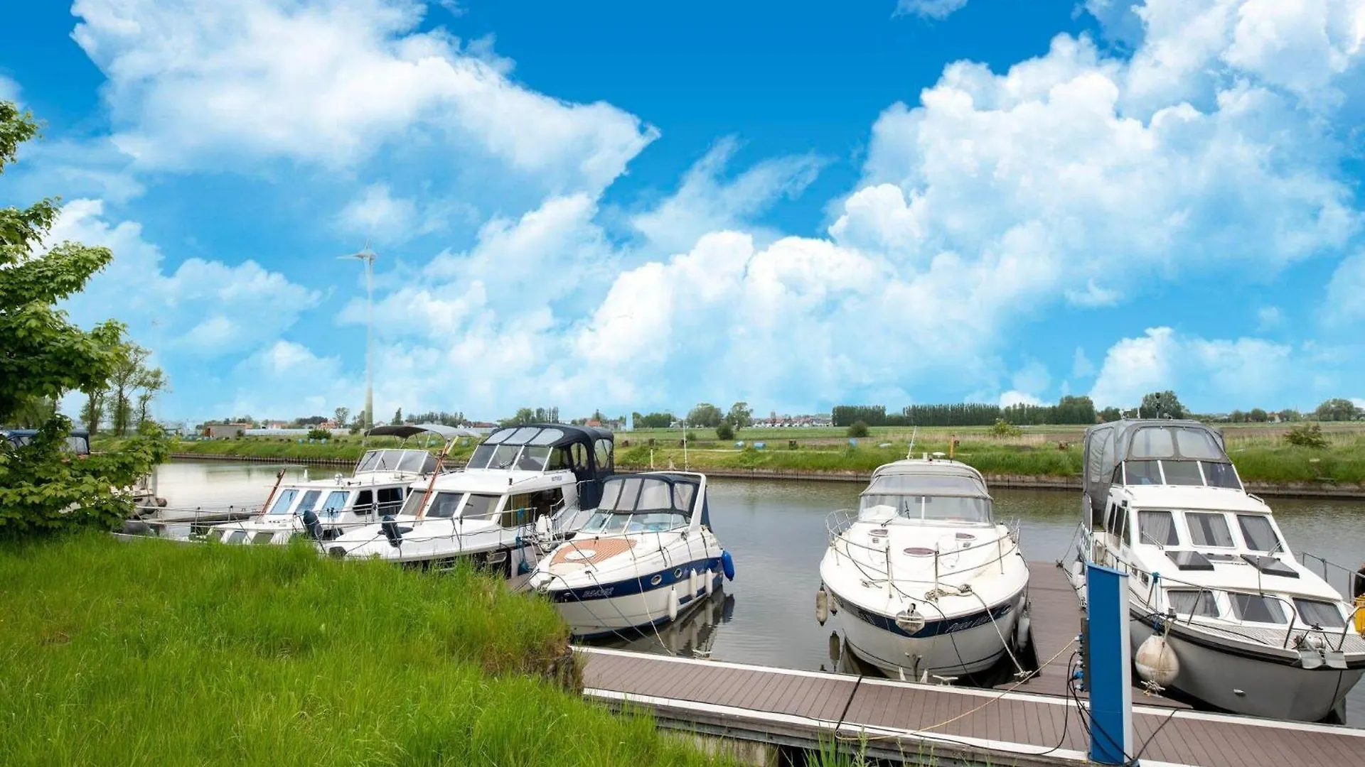 Cozy Apartment With A View Of The Canal Nieuwpoort Belgium
