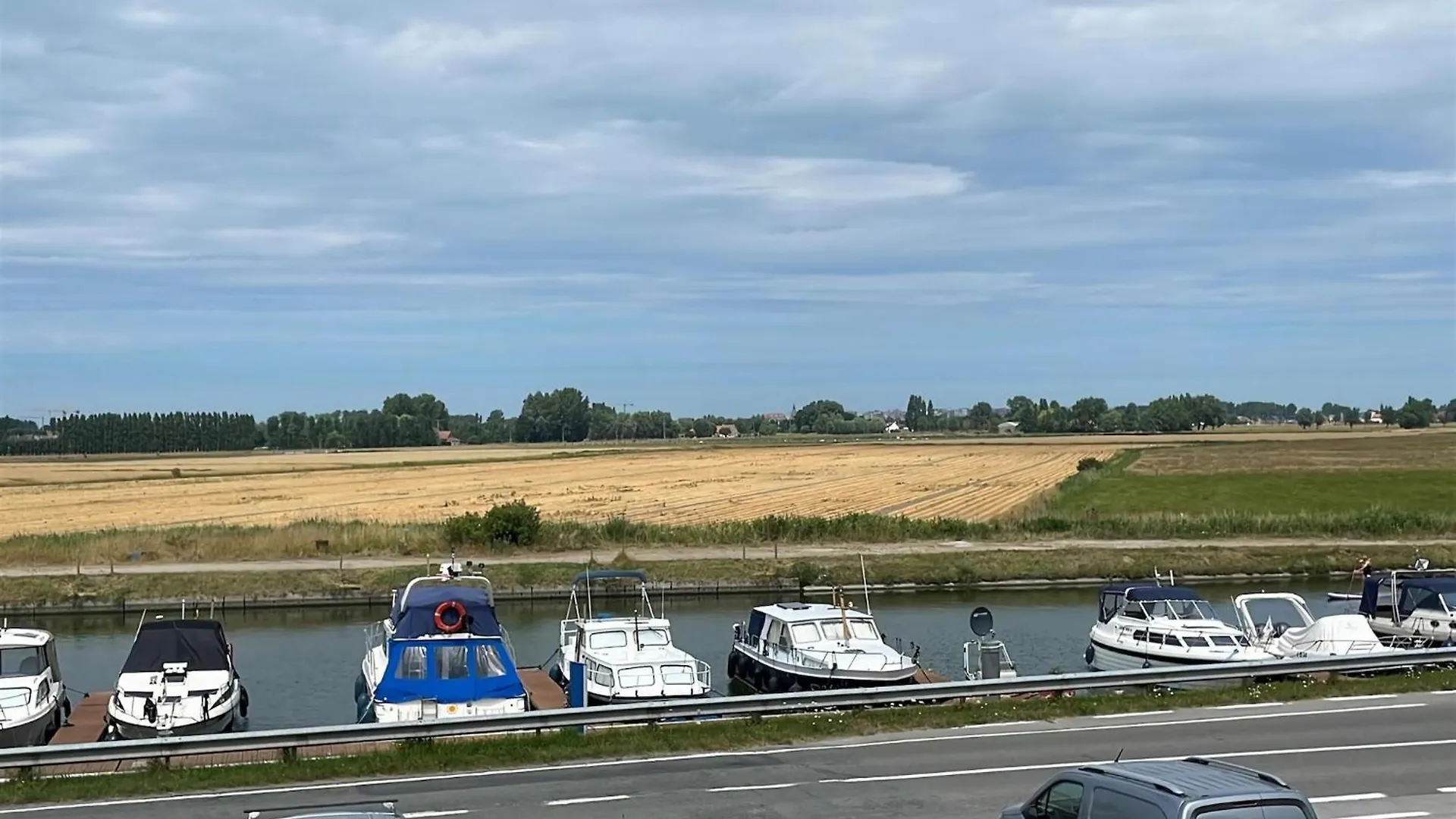 Cozy Apartment With A View Of The Canal Nieuwpoort