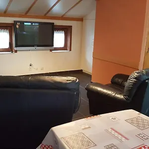  Vakantiehuis Ruim Vakantiehuisje In - 6 Pers - Tuin